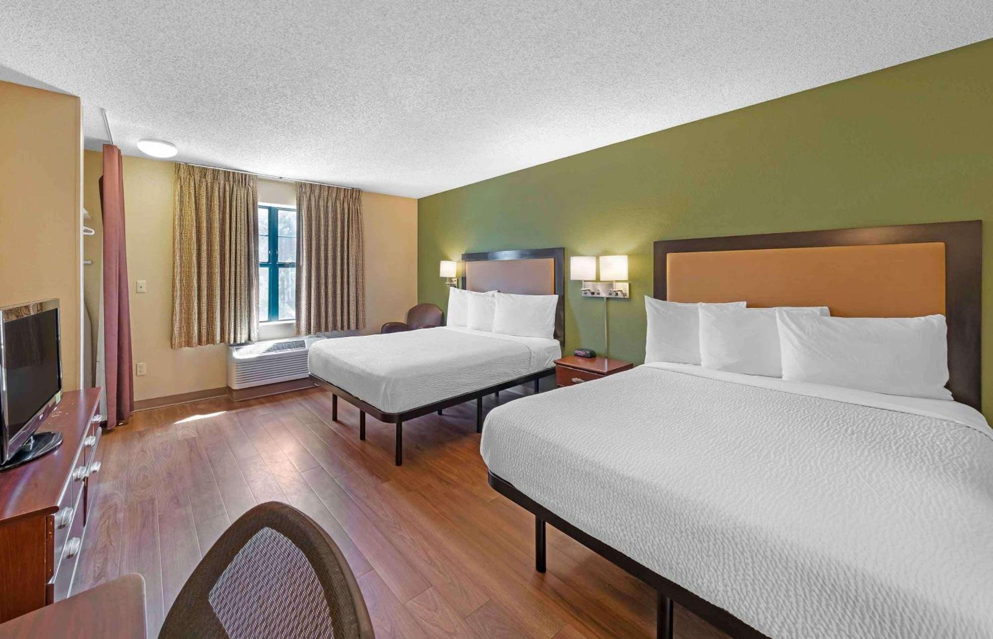 Extended Stay America Select Suites - Greensboro - Wendover Ave - Big Tree Way Bagian luar foto
