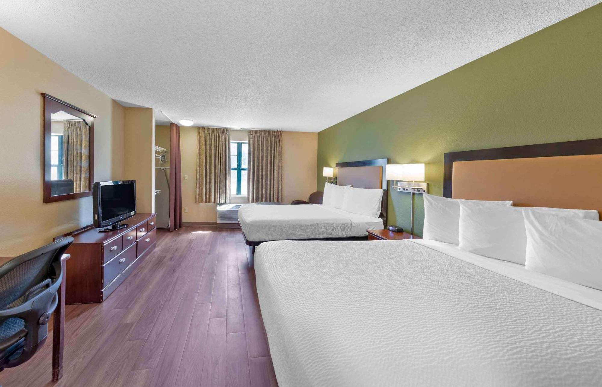 Extended Stay America Select Suites - Greensboro - Wendover Ave - Big Tree Way Bagian luar foto