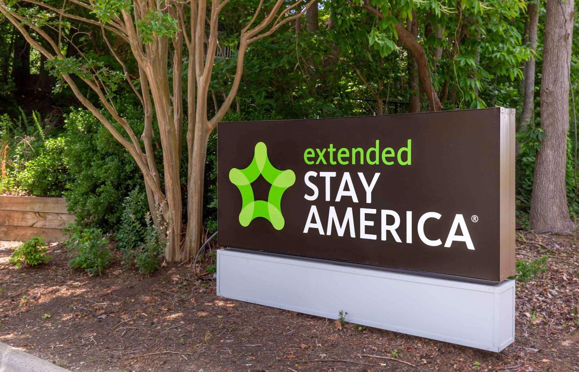 Extended Stay America Select Suites - Greensboro - Wendover Ave - Big Tree Way Bagian luar foto