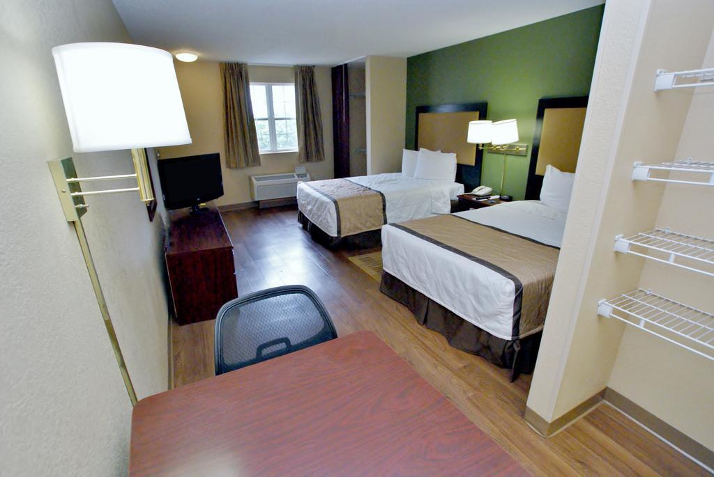Extended Stay America Select Suites - Greensboro - Wendover Ave - Big Tree Way Bagian luar foto