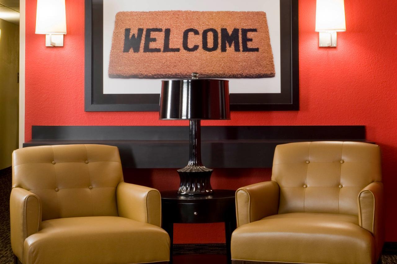 Extended Stay America Select Suites - Greensboro - Wendover Ave - Big Tree Way Bagian luar foto