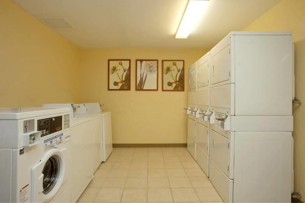 Extended Stay America Select Suites - Greensboro - Wendover Ave - Big Tree Way Bagian luar foto