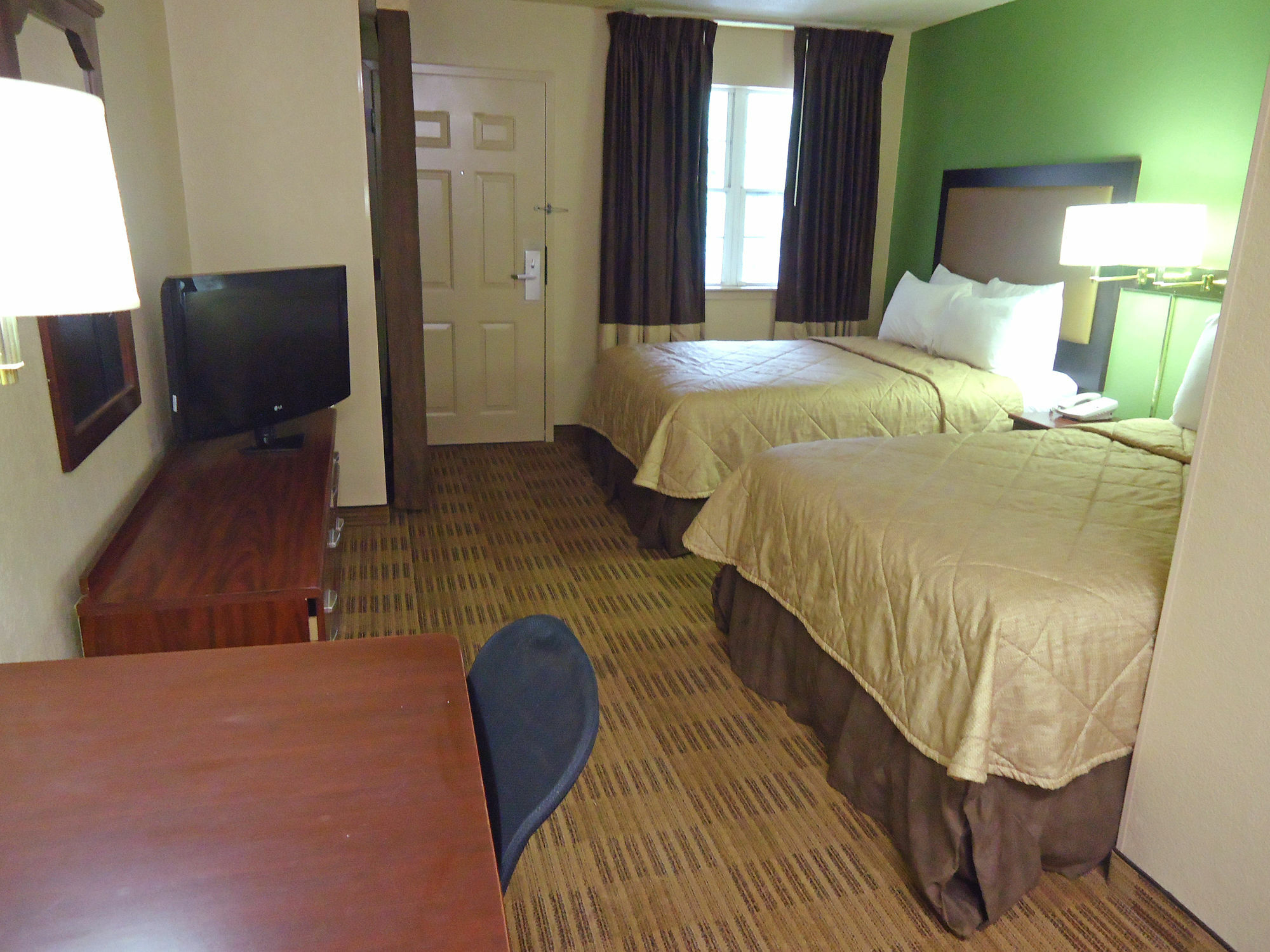 Extended Stay America Select Suites - Greensboro - Wendover Ave - Big Tree Way Bagian luar foto